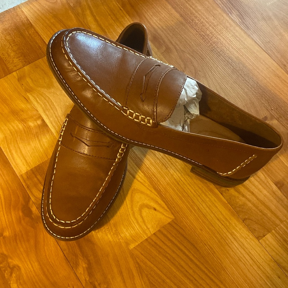 Brand New! Women’s size 9 Sperry TOP SLIDERS! Super cute for around the office!